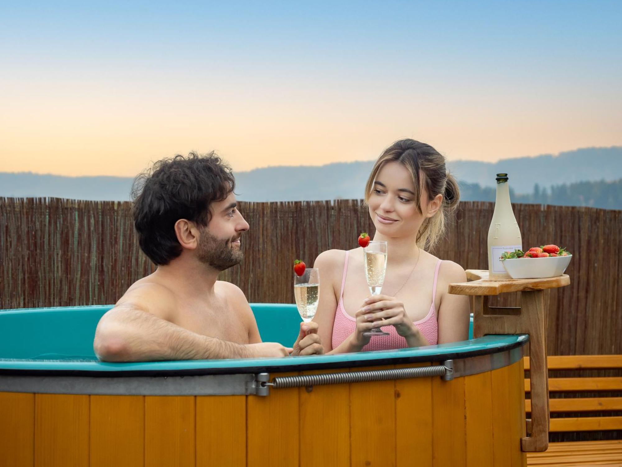 Rajska Polana Domki Premium ,Na Odludziu Z Prywatna Balia Z Jacuzzi I Sauna ,Cisza,Rowery Elektryczne,Gory,Astroprzygoda,- Adrspach, Skalne Miasto, Zamek Ksiaz,Andrzejowka,Karpacz, Sniezka,Janskie Laznie,Pec Mieroszow Екстериор снимка